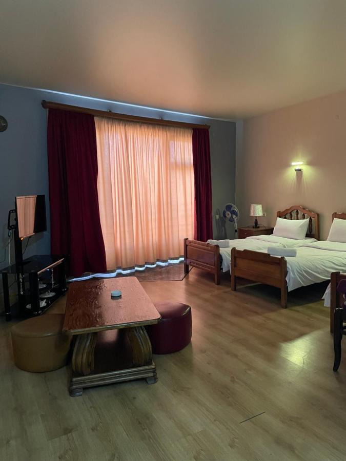 Hotel Era Tbiliszi Kültér fotó