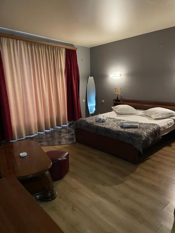 Hotel Era Tbiliszi Kültér fotó
