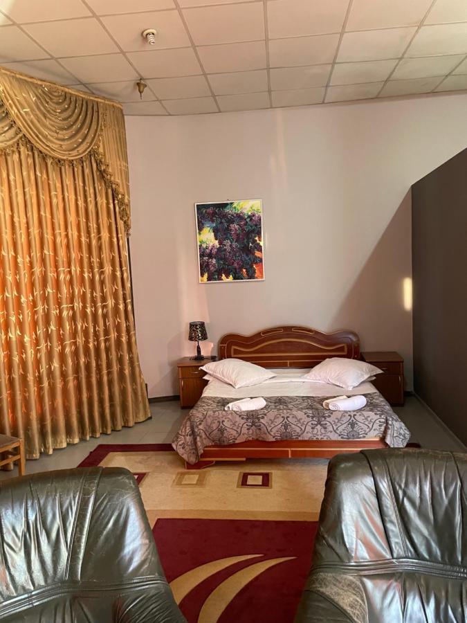 Hotel Era Tbiliszi Kültér fotó