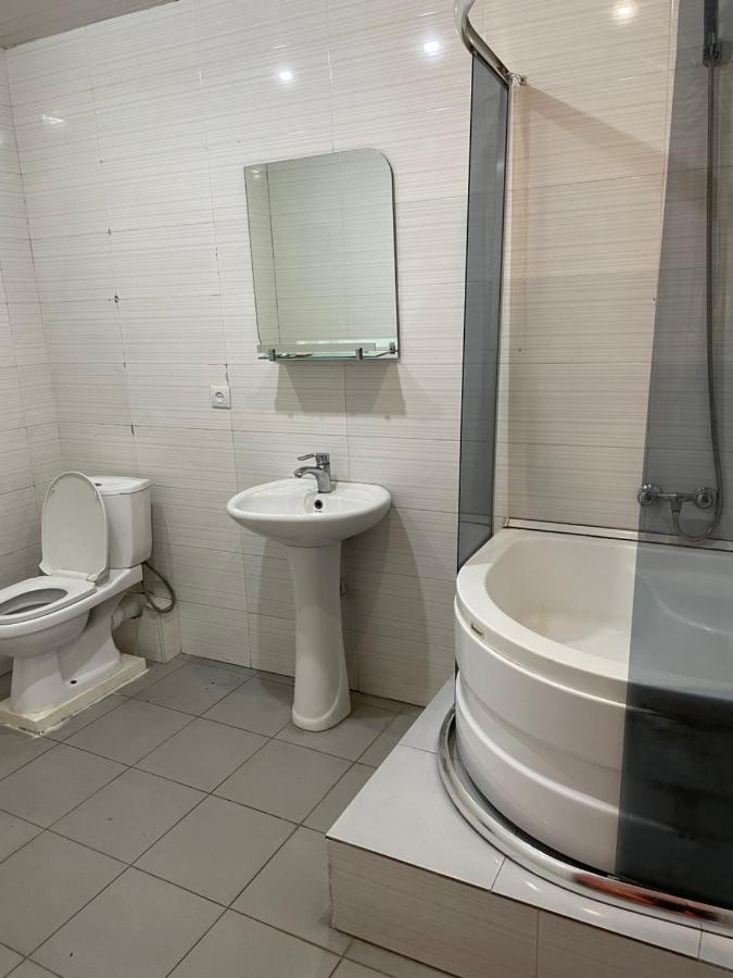 Hotel Era Tbiliszi Kültér fotó